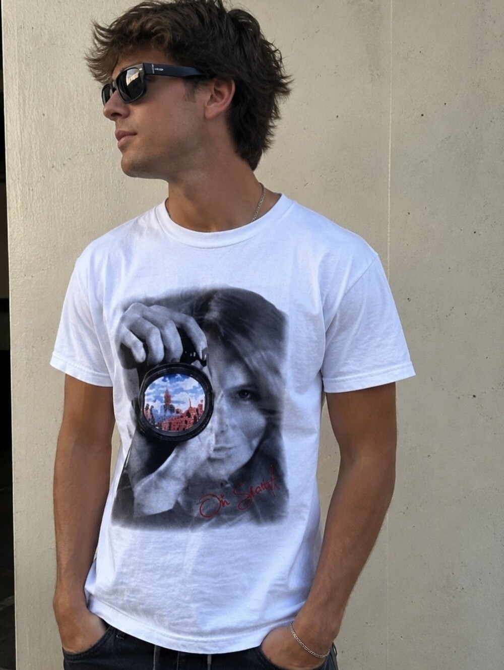 White vintage 90s "Oh Snap!" graphic tee w unique back print Men's Tshirt size M